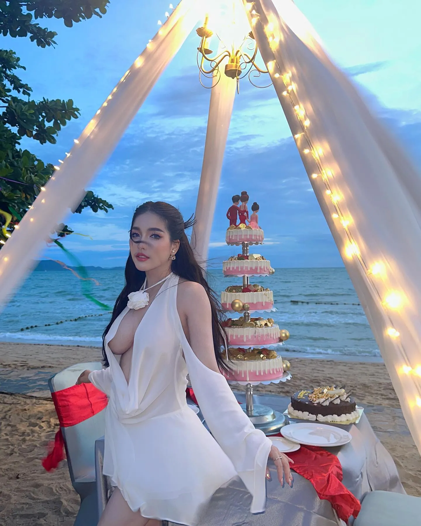 ใบเฟิร์น พริตตี้สาวสวยเซ็กซี่ขยี้ใจชายละลายตามๆ กัน 28