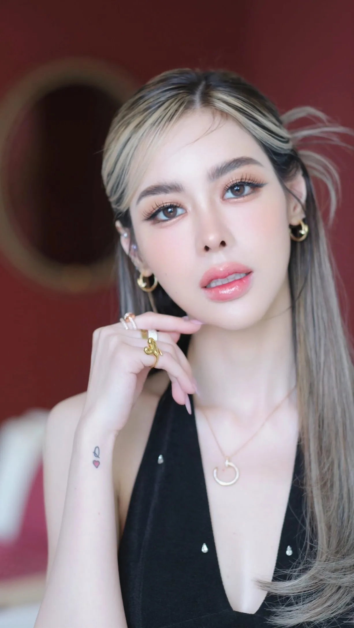 ไอซ์ ปรีชญา ดาราสาวสวยที่กำลังเป็นกระแสในขณะนี้ ‘เมร่อน’ 15