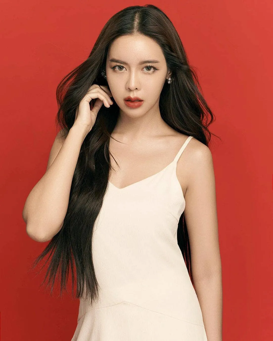 ไอซ์ ปรีชญา ดาราสาวสวยที่กำลังเป็นกระแสในขณะนี้ ‘เมร่อน’ 30