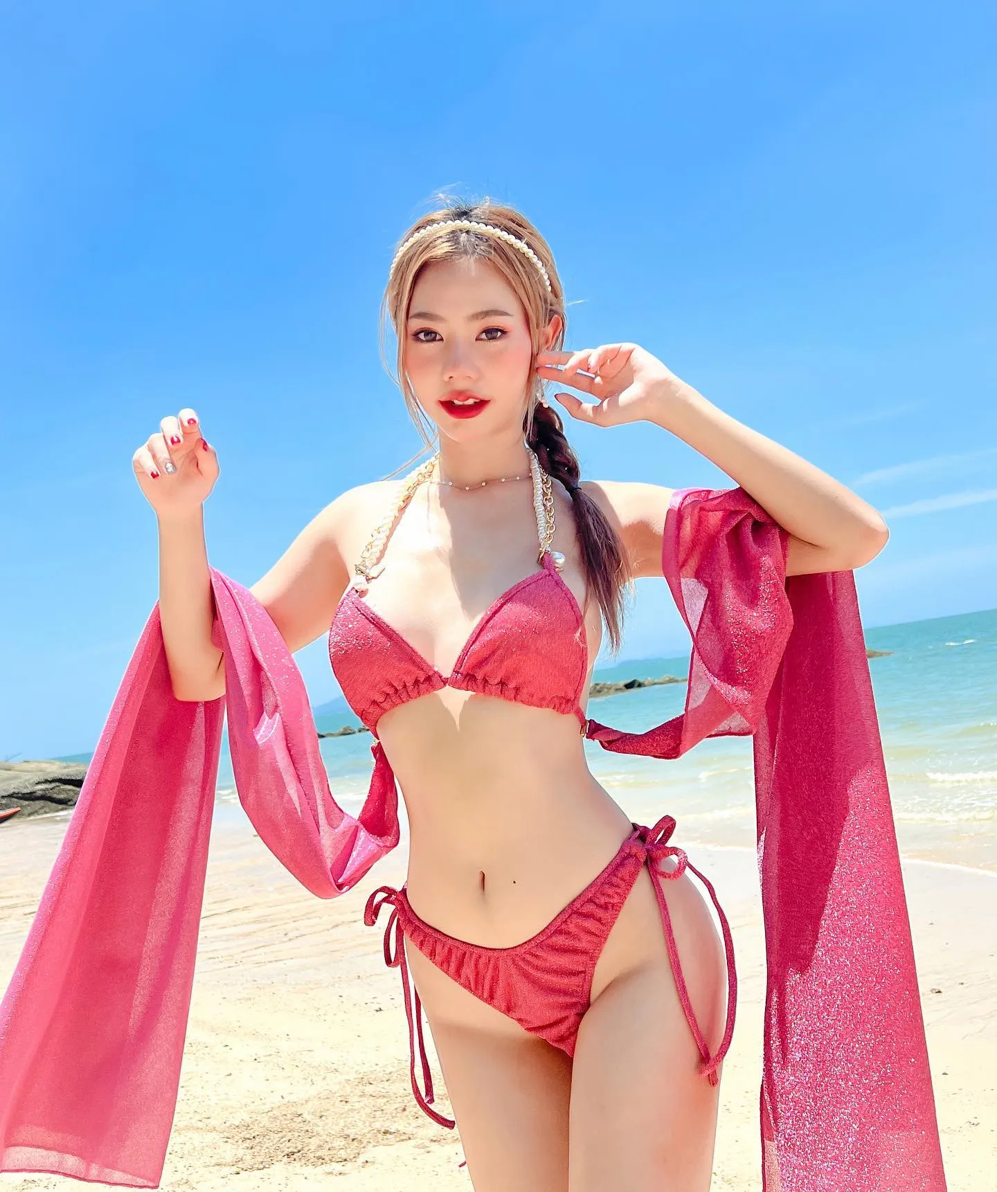 ฟักแฟง ธนัชชา อดีตสาวไทอิน ก็มาดิคร้าบ สู่การเป็นดีเจสุดเซ็กซี่ 11