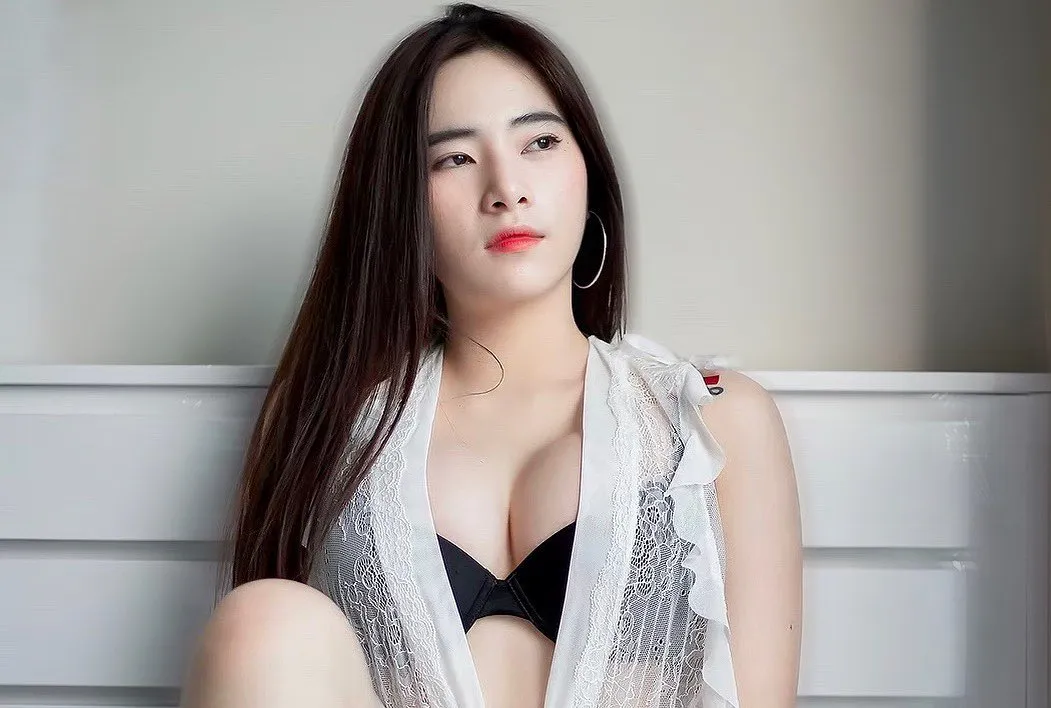 น้องนุ้งนิ้ง เน็ตไอดอลเซ็กซี่ หน้าหมวย หุ่นดี ผิวขาวเนียนไปทั้งตัว 12