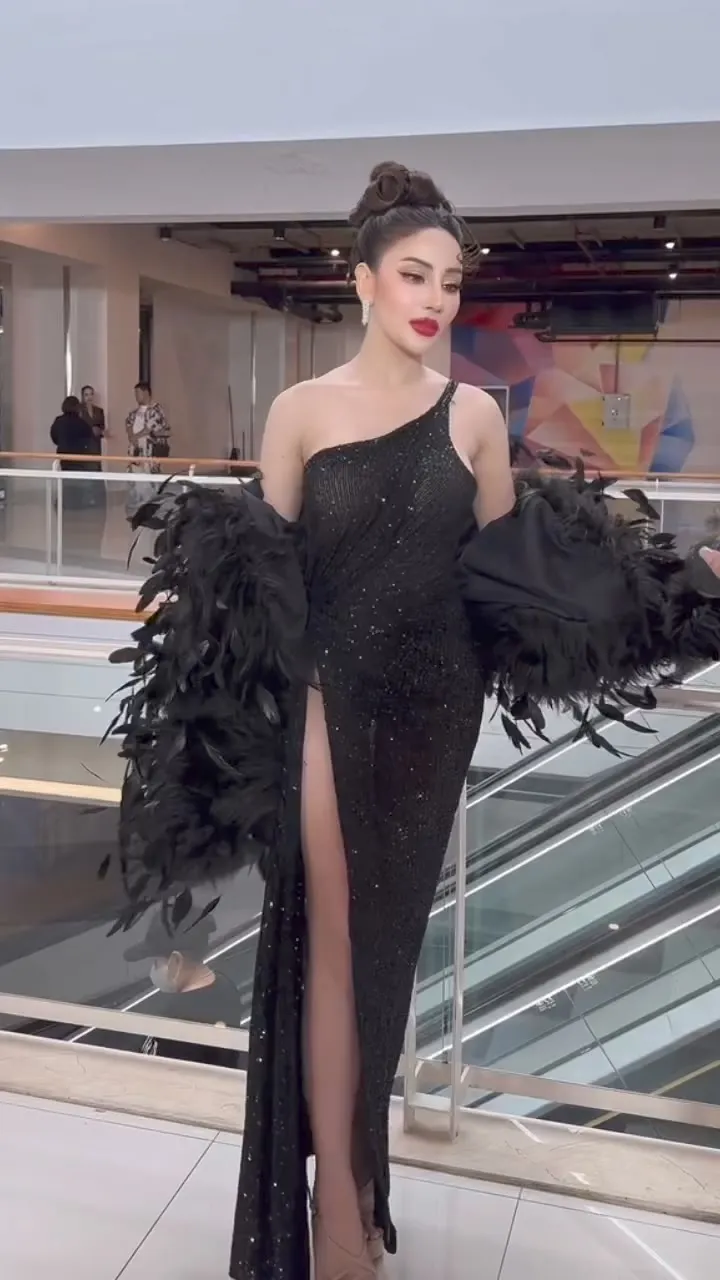 กิ๊ก ธัณญภัคส์ อดีตมิสแกรนด์ราชบุรี สวยเซ็กซี่ หุ่นดี หน้าอินเตอร์ 21