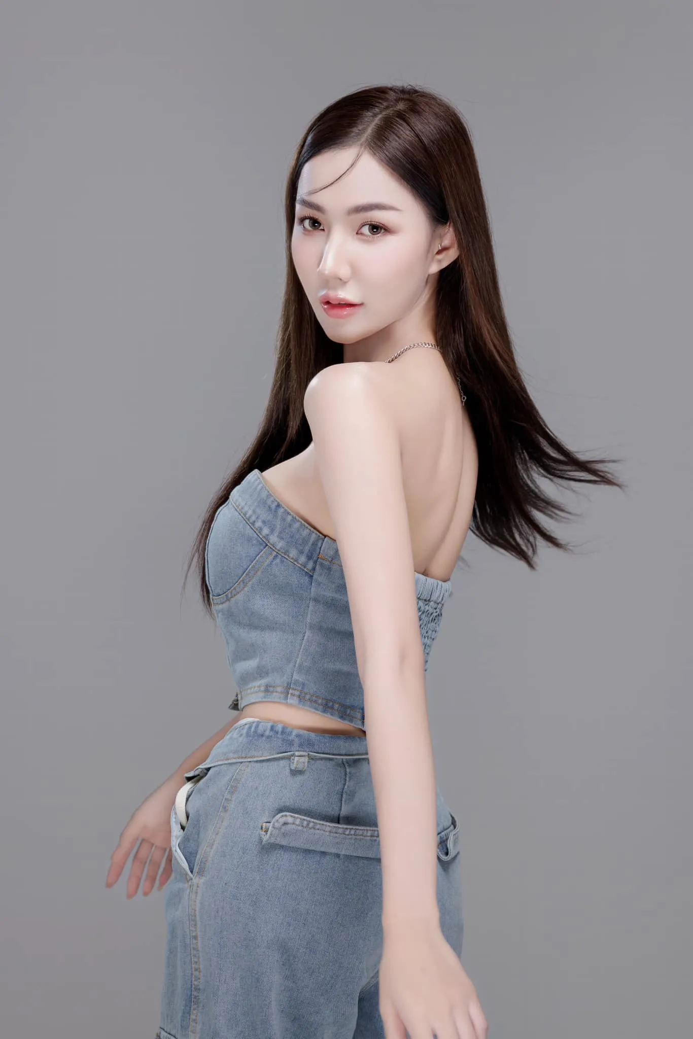 น้องออมสิน รัฐธีย์ทอง นางแบบแซ่บ หุ่นเซ็กซี่ ตัวแม่เพจ CupE 33